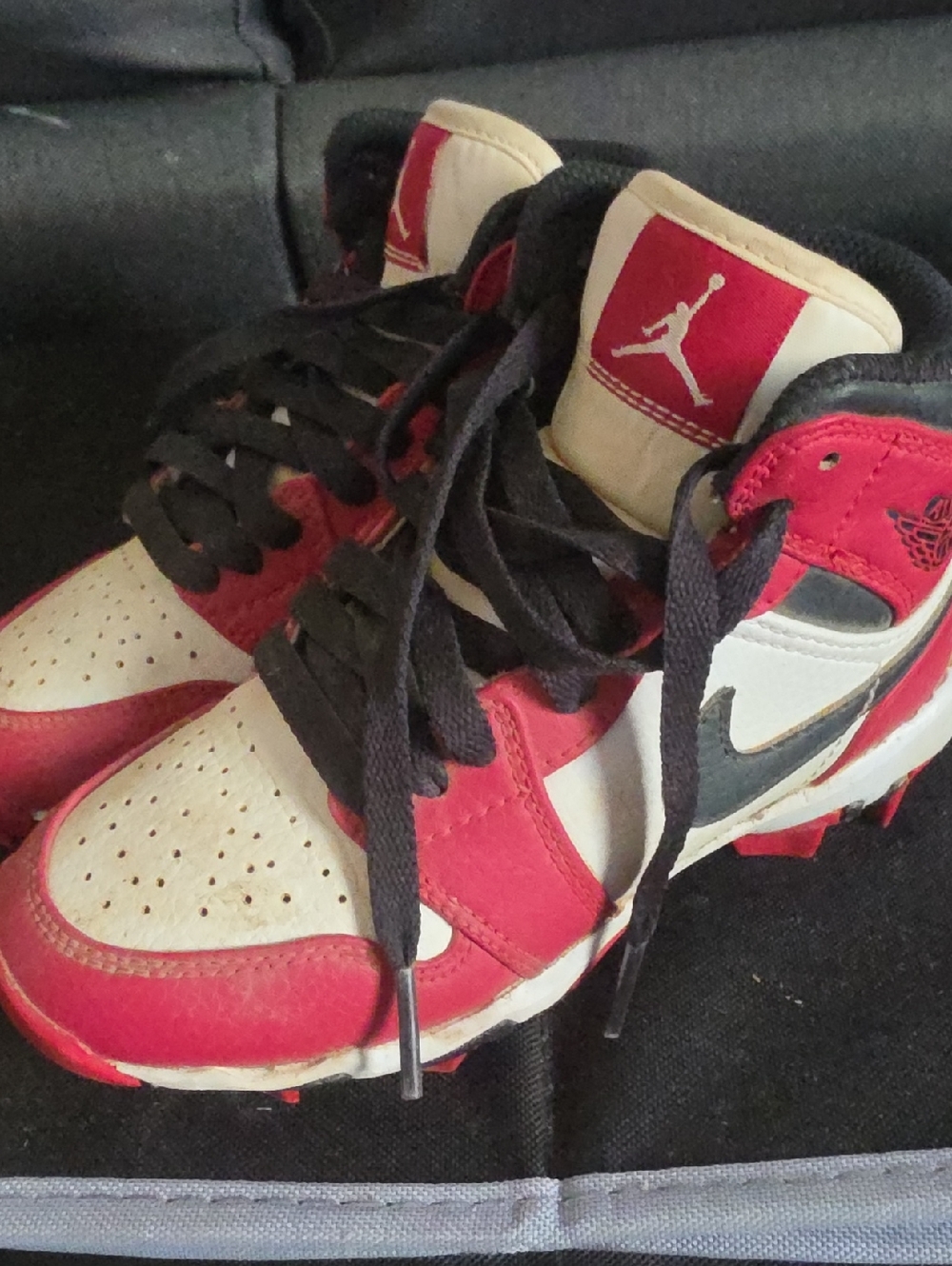 Nike Air Jordan 1 Mid cleats